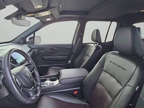 Used 2024 Honda Ridgeline Black Edition image 9