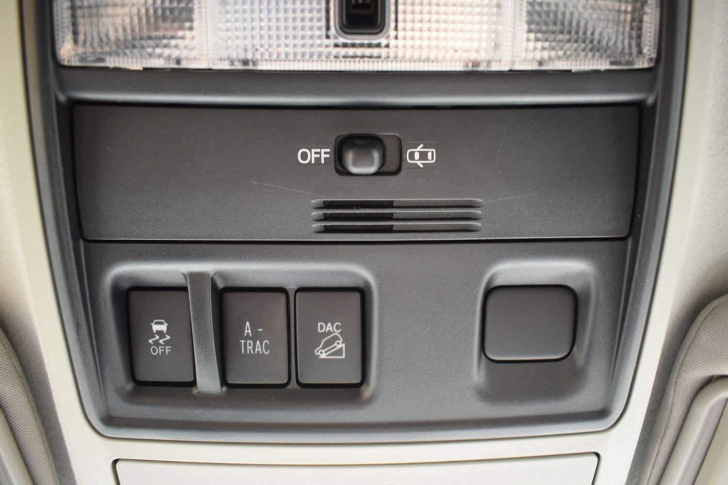 Used 2019 Toyota 4Runner SR5 AWD/4WD image 21