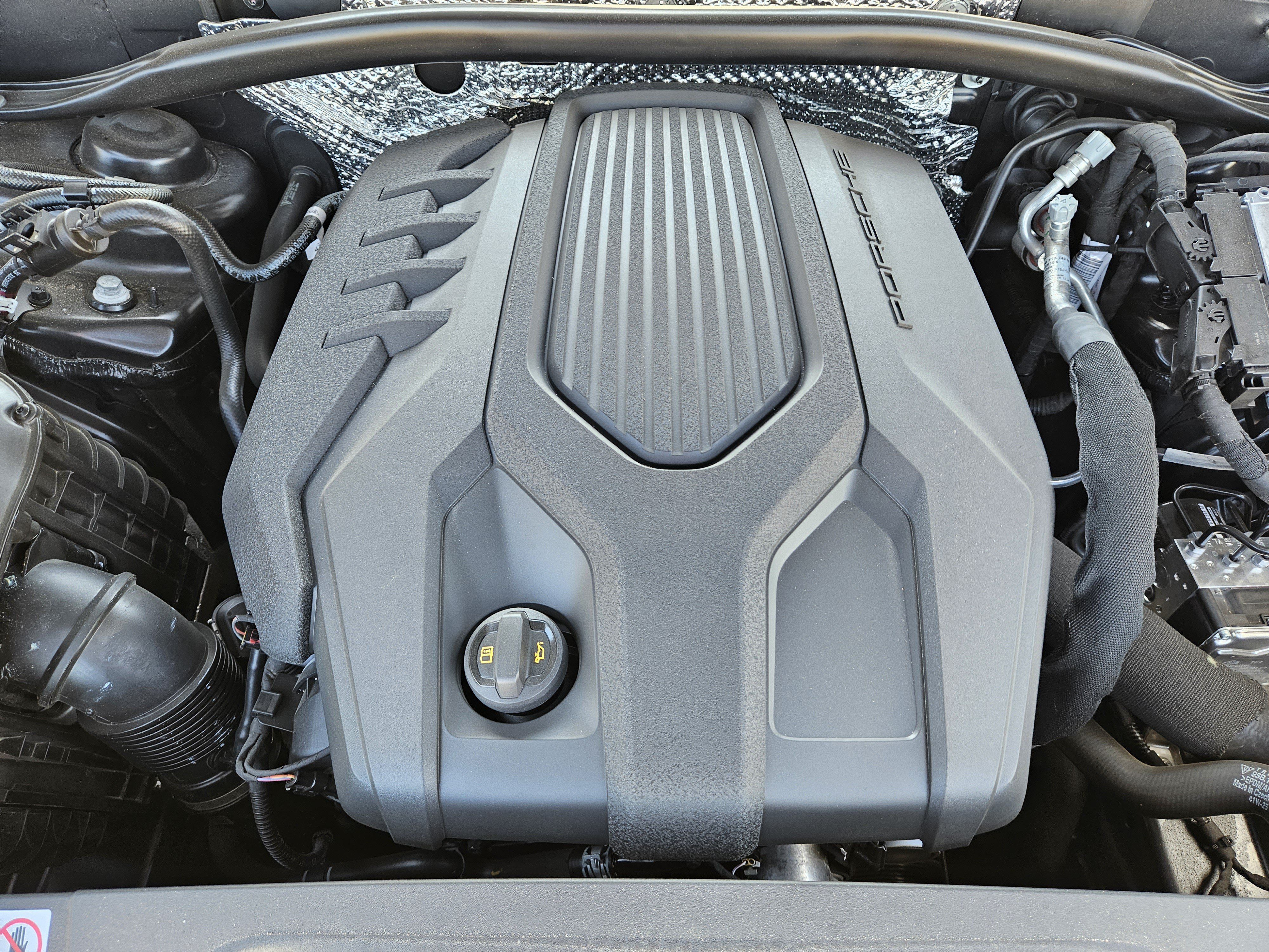 Certified 2026 Porsche Macan AWD/4WD image 30