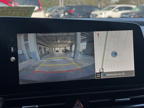 Used 2025 Hyundai Elantra SEL image 23