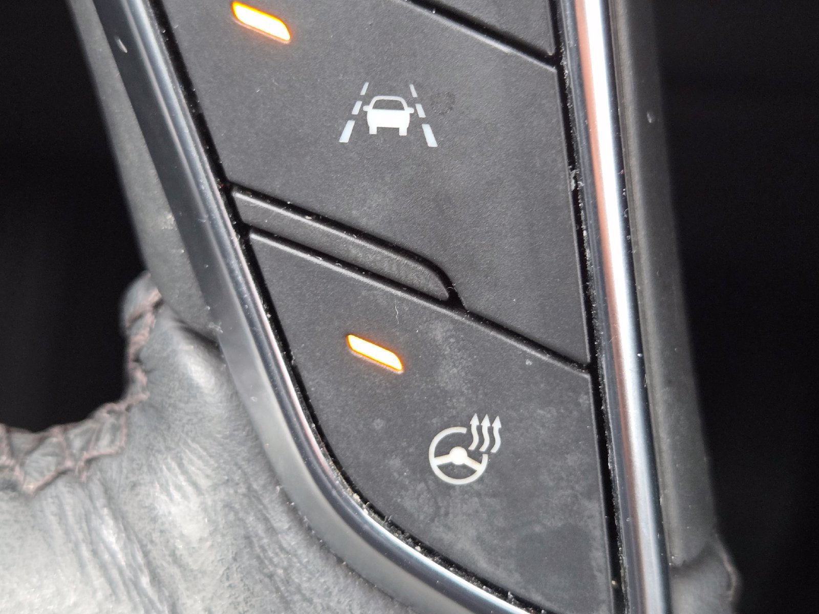 Used 2024 Cadillac XT5 Premium Luxury w/ LPO, Floor Liner Package AWD/4WD image 6
