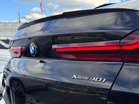 Used 2022 BMW X6 xDrive40i w/ M Sport Package image 7