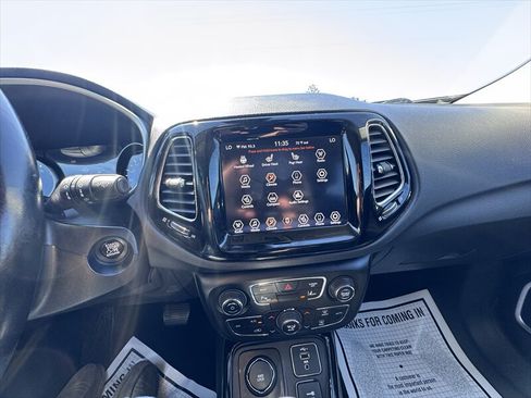 Used 2021 Jeep Compass Limited AWD/4WD image 15