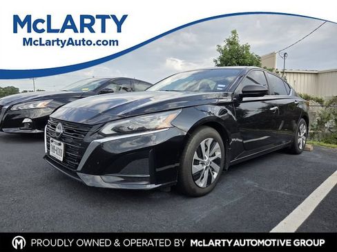 Used 2024 Nissan Altima 2.5 S FWD image 1