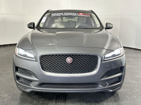Used 2018 Jaguar F-PACE Prestige image 4