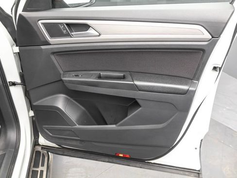 Used 2018 Volkswagen Atlas S image 35