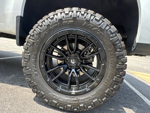 Used 2023 Chevrolet Silverado 1500 LT Trail Boss w/ Protection Package AWD/4WD image 21