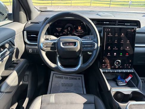 Used 2026 GMC Terrain Elevation w/ Elevation Premium Package AWD/4WD image 13