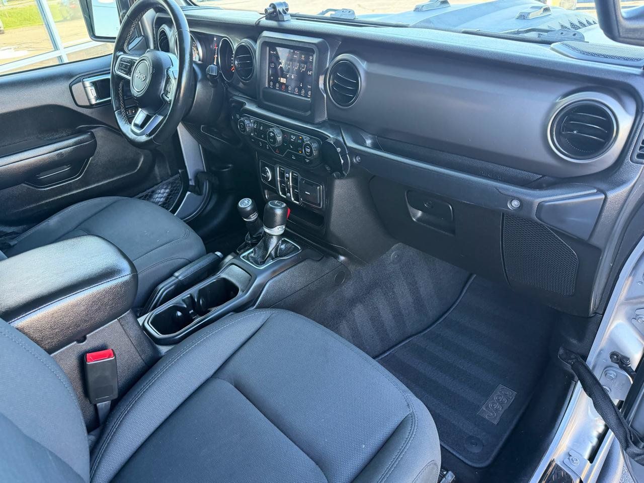 Used 2020 Jeep Gladiator Sport w/ Quick Order Package 24S AWD/4WD image 27