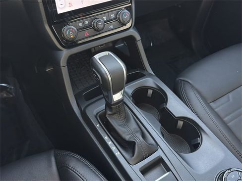 Used 2025 Ford Ranger Lariat w/ FX4 Off-Road Package image 16