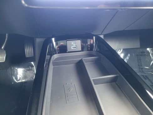 Used 2022 Ford Mustang Mach-E Premium RWD image 23