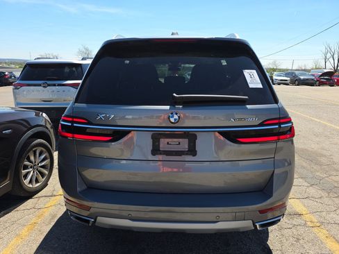 Used 2023 BMW X7 xDrive40i w/ Premium Package image 7