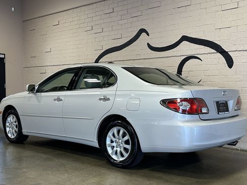 Used 2002 Lexus ES 330 FWD image 6