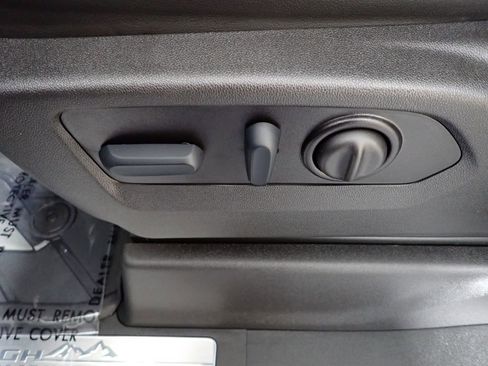 Used 2022 Chevrolet Silverado 1500 High Country w/ LPO, Dark Essentials Package image 29