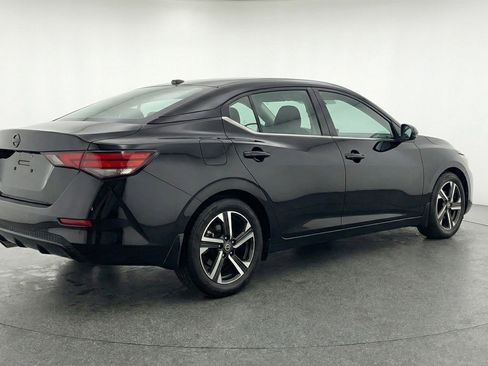 Used 2025 Nissan Sentra SV image 9