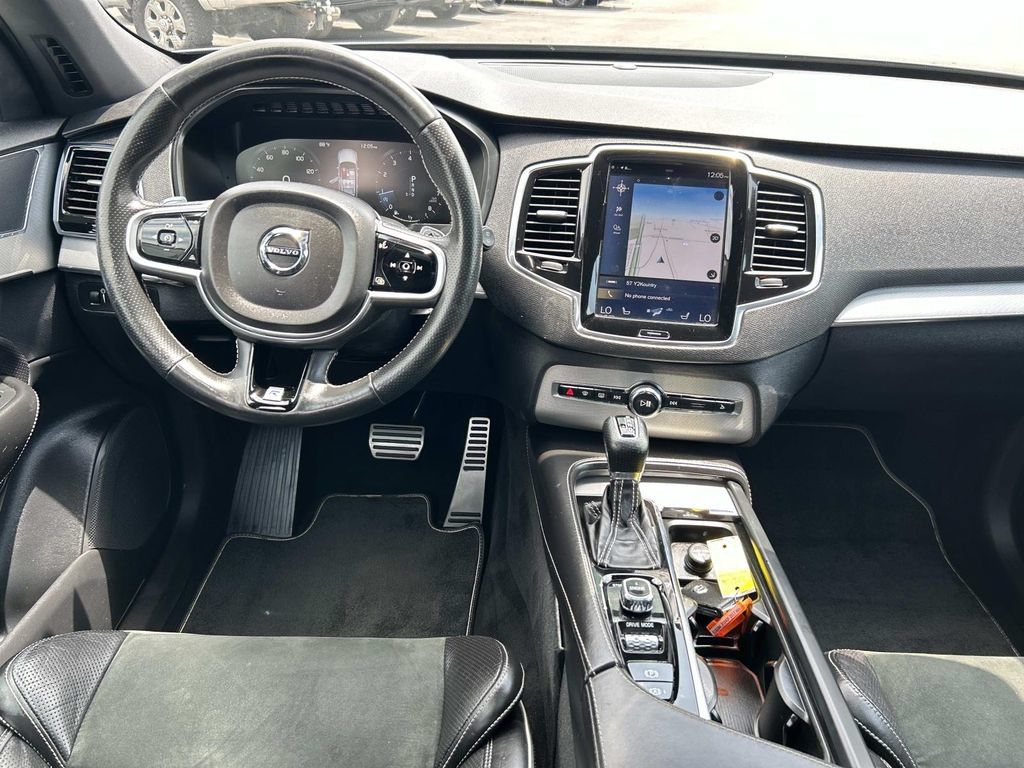 Used 2017 Volvo XC90 T5 R-Design w/ Vision Package FWD image 23