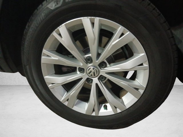 Used 2019 Volkswagen Tiguan SE FWD image 22