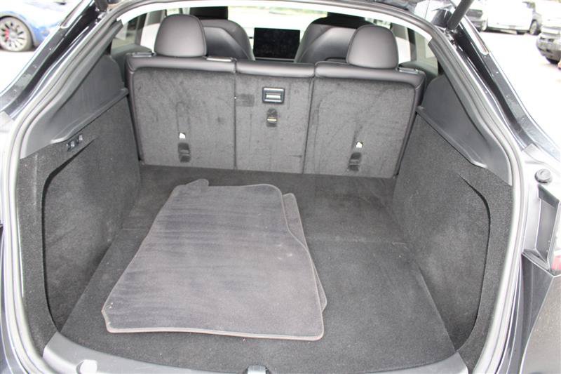 Used 2024 Tesla Model Y Long Range AWD/4WD image 19