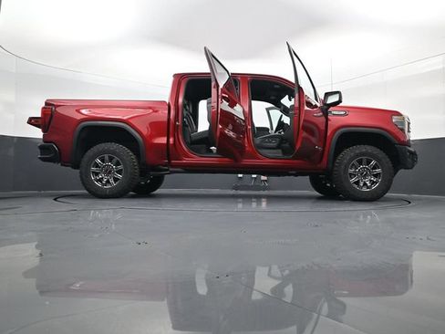Used 2026 GMC Sierra 1500 AT4X w/ LPO, Black Badging Package AWD/4WD image 33
