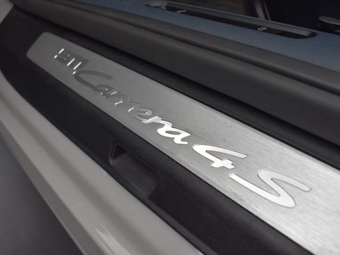 Used 2023 Porsche 911 Carrera S RWD image 12