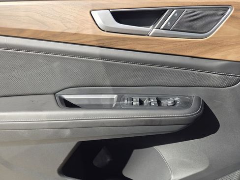 New 2026 Volkswagen Atlas SE image 17