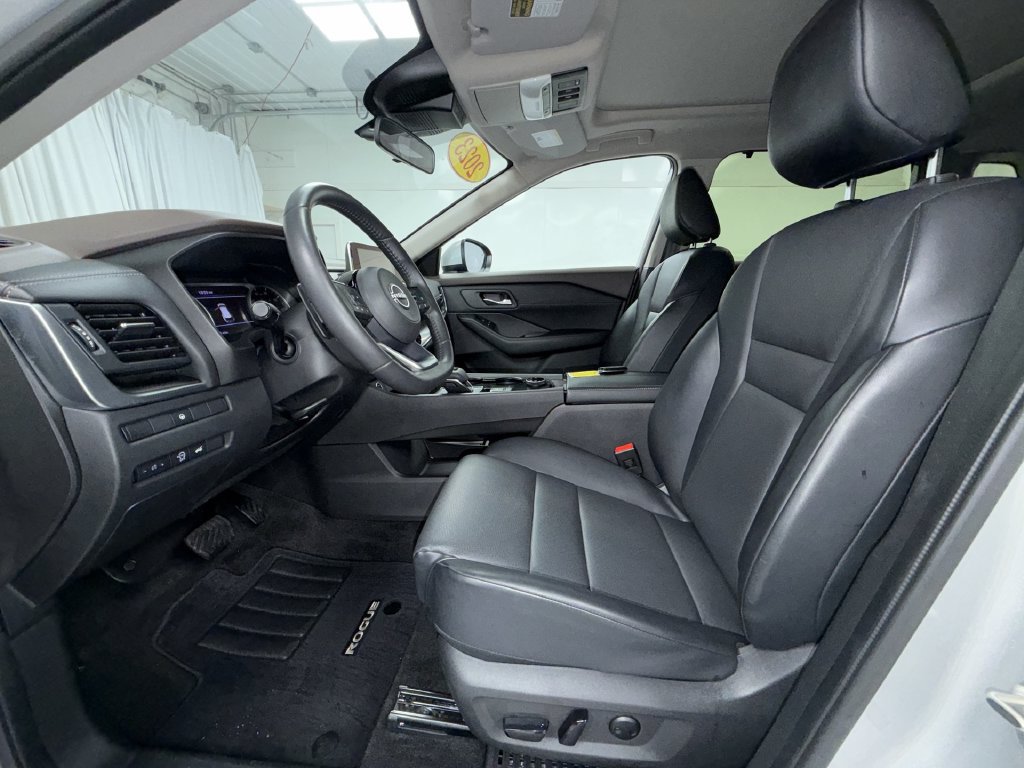 Used 2023 Nissan Rogue SV w/ SV Premium B Package AWD/4WD image 12