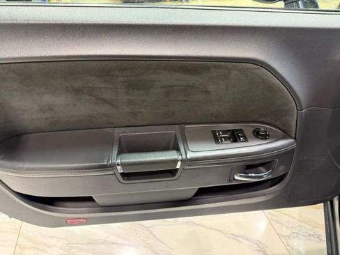 Used 2008 Dodge Challenger SRT8 image 11