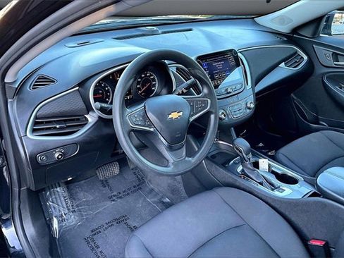 Used 2024 Chevrolet Malibu LT image 16