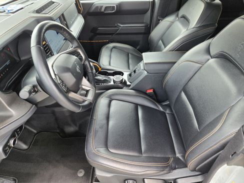 Used 2024 Ford Bronco Badlands AWD/4WD image 5