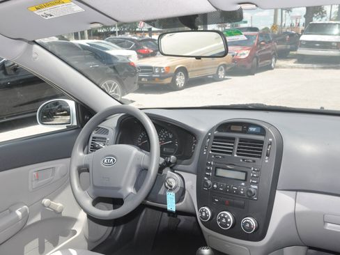 Used 2009 Kia Spectra LX FWD image 27