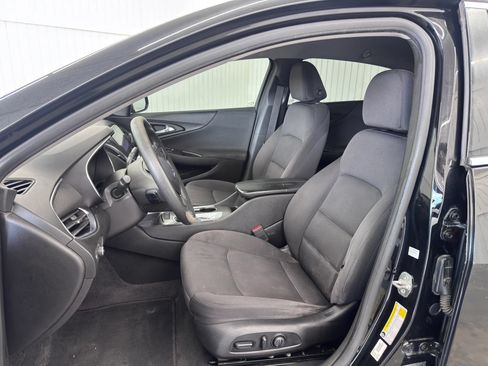 Used 2019 Chevrolet Malibu LT FWD image 9