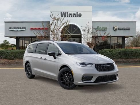 New 2026 Chrysler Pacifica Limited w/ S Appearance Package FWD image 5