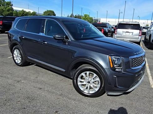 Used 2020 Kia Telluride LX FWD image 2