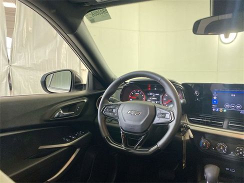 Used 2024 Chevrolet Trax RS image 15