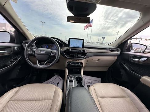 Used 2020 Ford Escape Titanium image 13