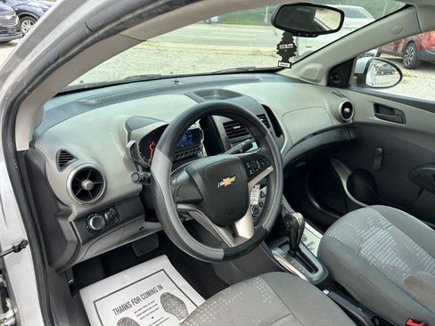 Used 2016 Chevrolet Sonic LS image 10