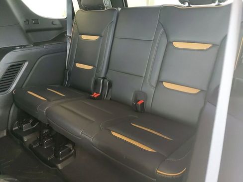 Used 2022 GMC Yukon AT4 AWD/4WD image 17