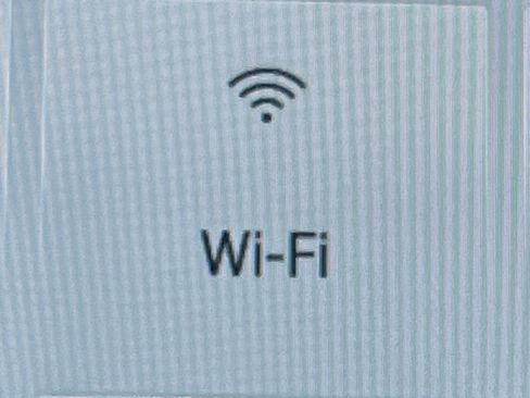 Used 2021 Ford Escape SE image 25