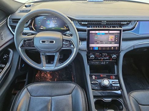 Used 2022 Jeep Grand Cherokee Overland image 19