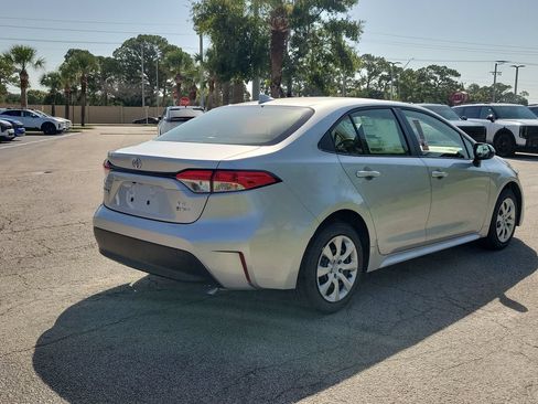 New 2026 Toyota Corolla LE FWD image 4
