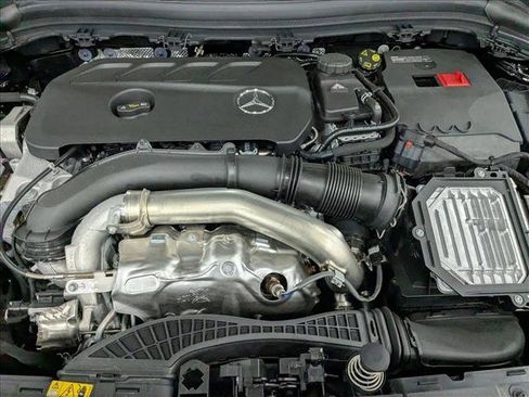 Used 2025 Mercedes-Benz GLA 250 image 15