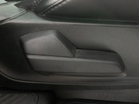 Used 2022 Ford Explorer Platinum w/ Technology Package AWD/4WD image 14
