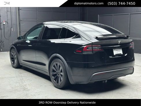 Used 2022 Tesla Model X image 4