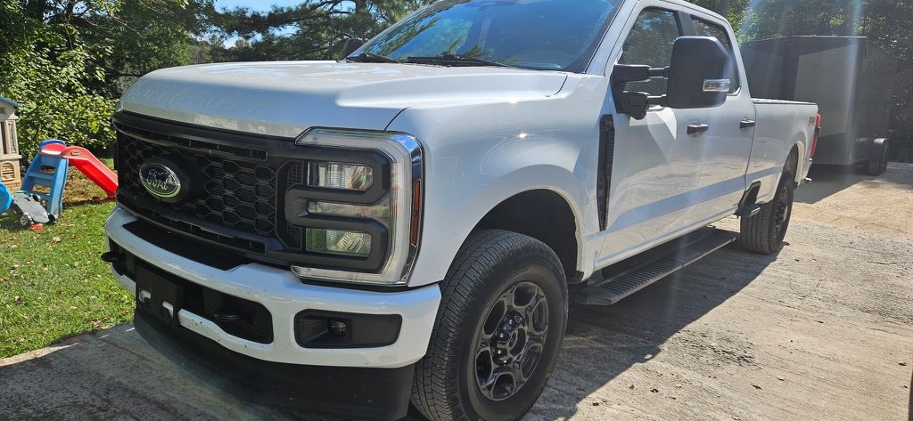 Used 2023 Ford F250 XL w/ STX Appearance Package AWD/4WD image 1