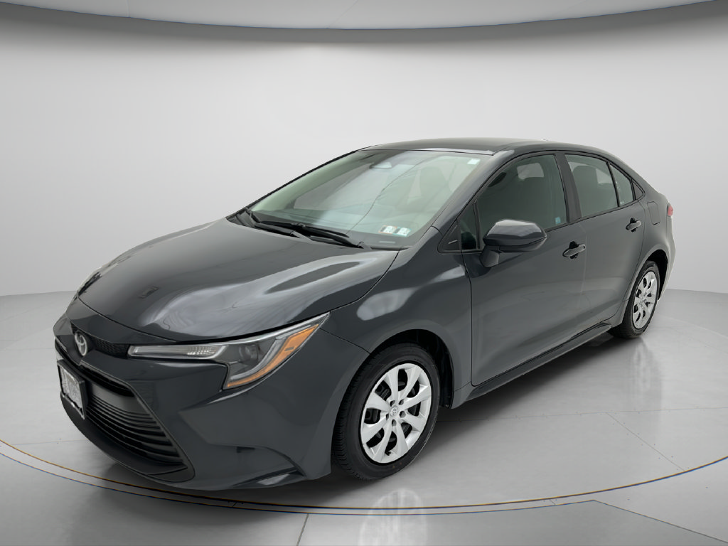 Used 2025 Toyota Corolla LE FWD image 3