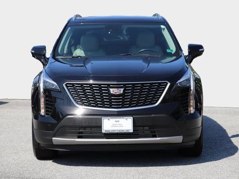 Used 2022 Cadillac XT4 Premium Luxury w/ Safety Alert Package image 2