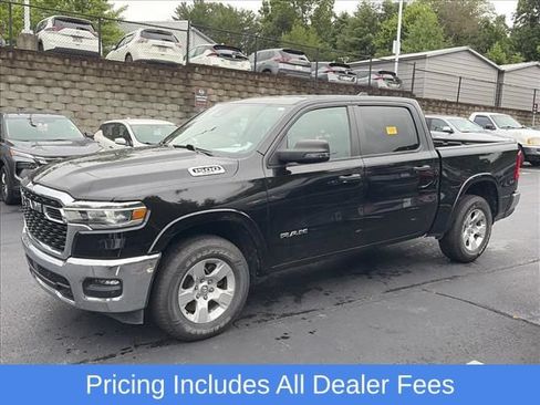 Used 2025 RAM 1500 Big Horn AWD/4WD image 4
