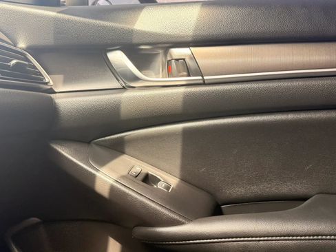 Used 2021 Honda Accord LX image 25