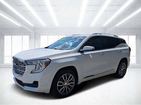 Used 2024 GMC Terrain Denali AWD/4WD image 7