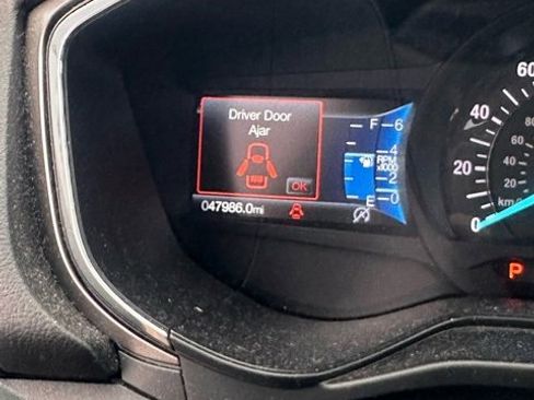 Used 2020 Ford Fusion SE image 7